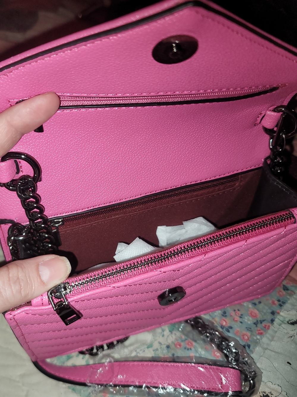 Faux YSL Pink Quilted Chain Crossbody Bag - Picture 2 of 2